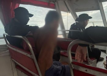 Jovem ab*sada pelo padrasto descobre que ele engravidou irmã dela de 13 anos e o denuncia em Tefé