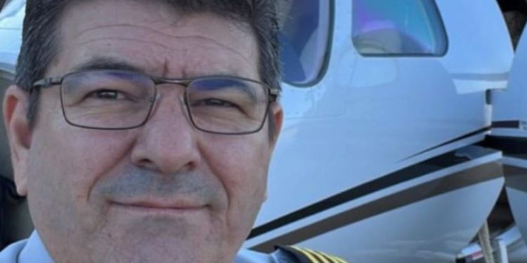 Piloto morre após queda de avião no meio da rua e mais quatro pessoas ficam f3r1das