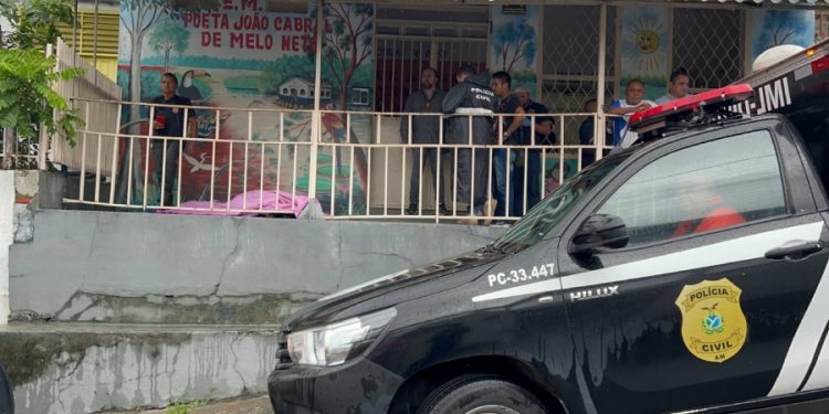 Jovem amanhece m0rt0 na área externa de escola na Zona Leste de Manaus