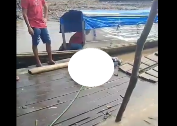 Vídeo: Por suposta dívida, homem m0rr3 com b@la na cabeça em feira de Tabatinga