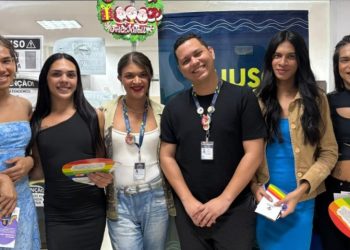 Trans trocam de gênero, de nome e comemoram conquista em Manaus