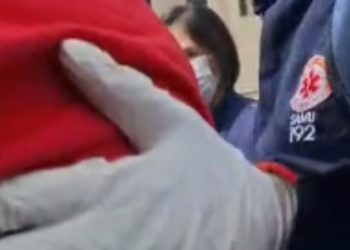 Vídeo: Samu socorre morador de rua que foi esfaque4d0 brig4nd0 por lugar para descansar