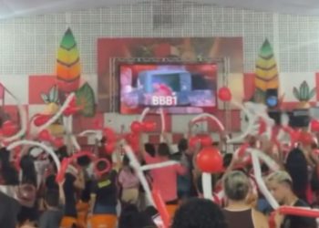 Evento em escola de samba lota de fãs e amigos de casal amazonense no BBB