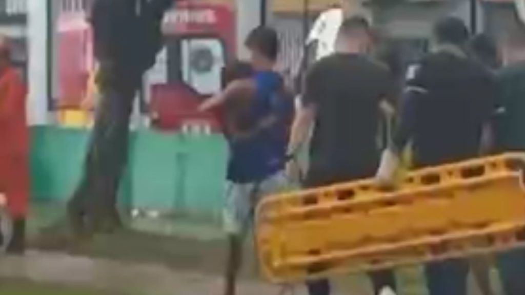 Raio em Manacapuru atinge garotinhos que estavam brincando em campo de areia