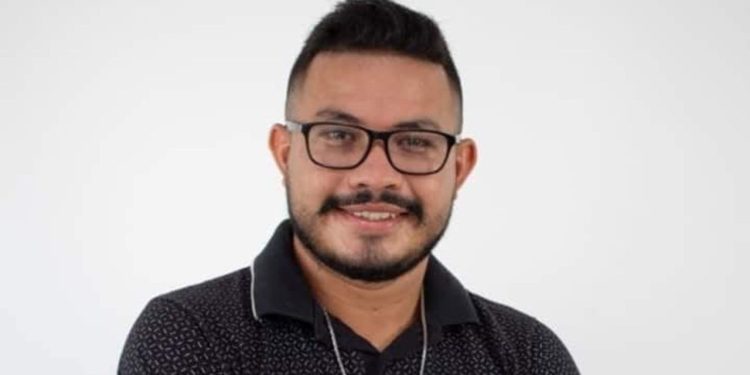 Polícia prende ex-conselheiro tutelar de Itacoatiara que enviava fotos 'pic4ntes' a menina de 13 anos