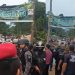 Vídeo: polícia comanda reintegração de posse em Manaus em área ocupada por 200 pessoas