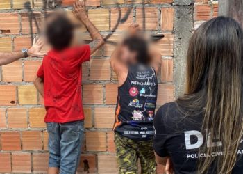 Irmãos usuários de dr0ga$ são pr3s0s por serem um perigo para mãe idosa de 78 anos em Manaus