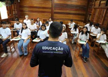Seduc convoca professores para atuarem na Escola da Floresta