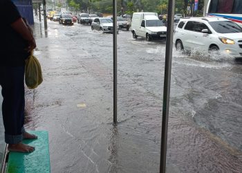 Inmet faz alerta de perigo de chuvas intensas na região Norte