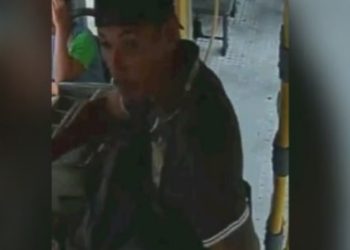 Se você pegar busão em Manaus e encontrar esse homem, comece a rezar