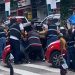 Fiscais da Prefeitura de Manaus confiscam barraca de vendedora de verdura na brutalidade