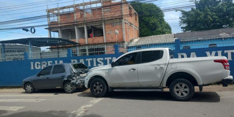 Após se envolver em ac1dent3, capitã da PM é pr3sa por desacato ao x1ngar policiais em Manaus