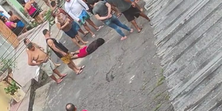 Vídeo urgente: homem é m0rto em Manaus com 17 tir0s pelas costas