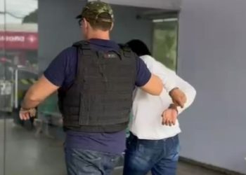 Homem ciumento e violent0 é pres0 em Manaus após dar tir0 no rosto da namorada