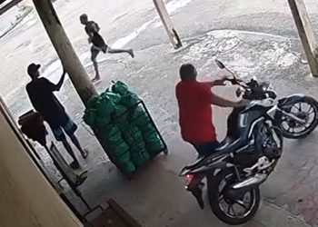 Vídeo: “Baratinha” acerta tir0 na cabeça de “Peixe Boi” e foge no Amazonas