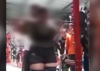 Vídeo mostra jovem de 17 anos m0rr3nd0 após supino cair em seu pescoço