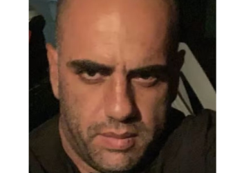 Carro é emparelhado e PM m0rr3 com o filho de 3 anos e a sogra com vários t1r0s