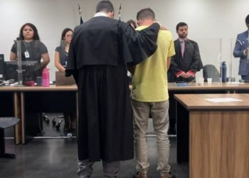 Homem que mat0u o tio em Manaus é libertado após alegar crime de ‘valor moral’