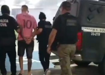 Após perseguir ex-companheira no shopping e fazer am3aças de m0rt3, homem é preso em Manaus