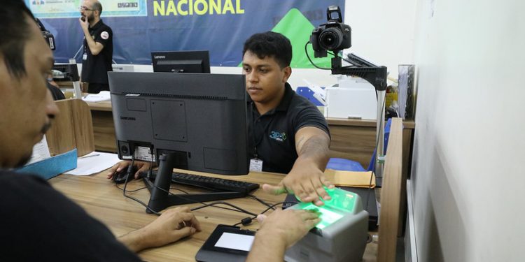 Agendamento eletrônico da Carteira de Identidade Nacional passa a ser diário em Manaus