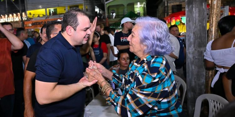 Garantia da dignidade, proteção integral e promoção social à mulher são aspectos presentes nas Leis de autoria do presidente Roberto Cidade