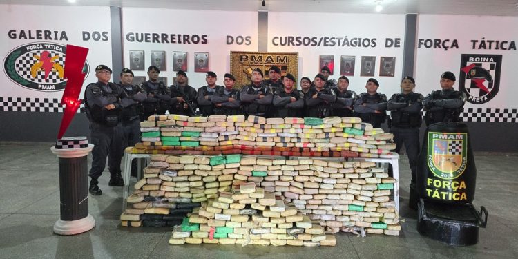 Bandid0s escondem R$ 8 milhões em mac0nha na oficina de Manaus e PM vem “consertar o carro”