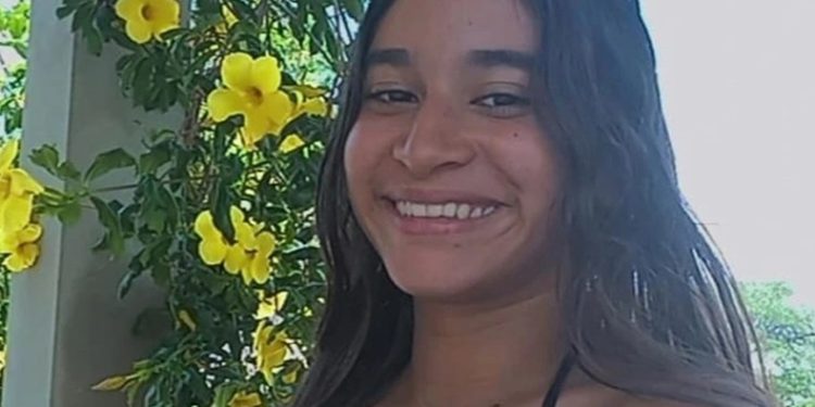 Garota de 15 anos grávida é m0rt@ dentro de casa e encontrada pela mãe