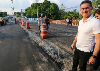 Com Manaus cheia de buracos, MP investiga como David Almeida gastou mais de R$ 116,4 milhões em asfalto