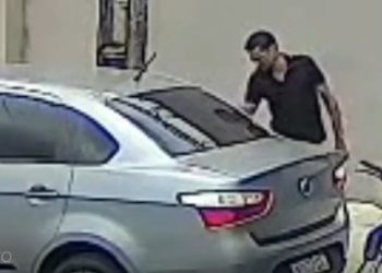 Vídeo: ladrã0 que arr0mba carros é procurado em todas os bairros de Manaus