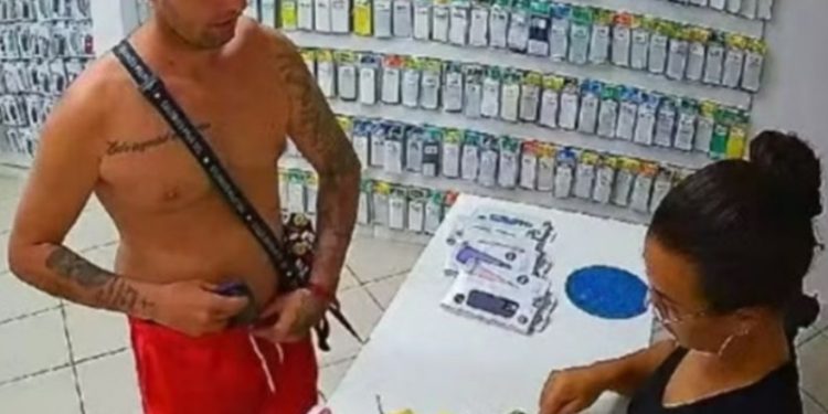 Vídeo grava momento em que vendedora é m0rta por falso cliente