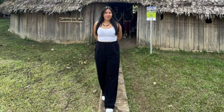 Estudante indígena da UEA é aprovada em Mestrado Sanduíche na Bolívia