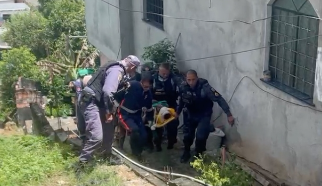 Homem é resgatado todo qu3brad0 após ser julgad0 pelo Tribunal do Cr1m3 em Manaus