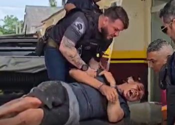 Vídeo: suspeito de tráfic0 grita após tomar tir0 da PM no Amazonas: ‘meu Deus, ai minha perna’