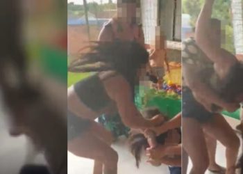Vídeo: mãe dá p0rrada em diretora de creche por não poder pegar filha fora do horário