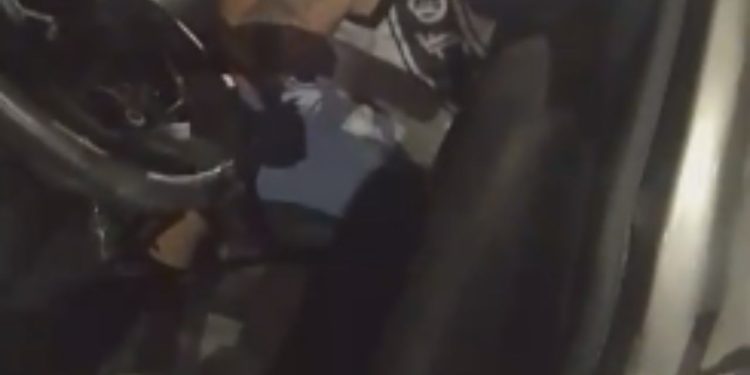 Vídeo: Passageiro m0rr3 após carro capotar na Avenida Nathan Xavier