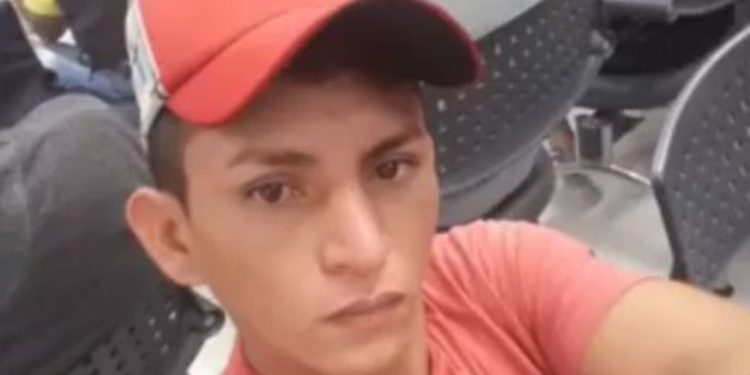 Vídeo: Homem é achado enterrado em cova com o rosto desfigurado no Amazonas