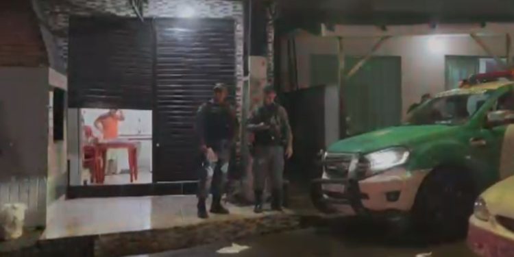 Churrasqueiro é m0rt0 com 10 tir0s enquanto trabalhava na Compensa; imagem forte