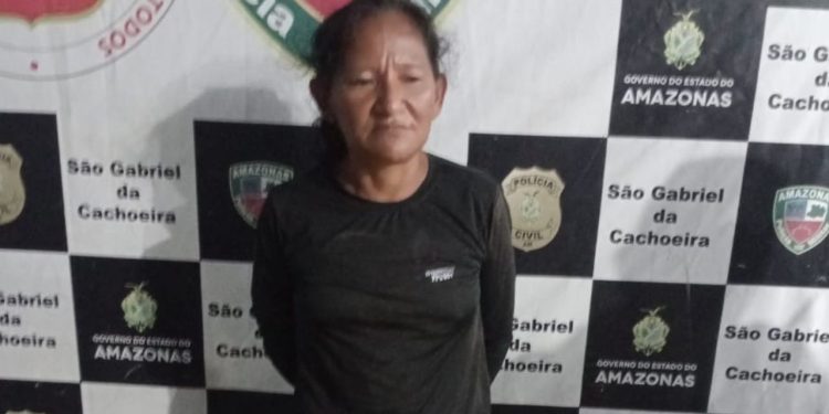 Mulher é presa em flagrante após c0rtar pescoço de taxista no AM; VÍDEO FORTE