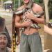 Biólogo alerta sobre tirar fotos com animais silvestres em passeio na Amazônia: 'acha que tá arrasando'