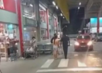 Esposa pega marido fazendo compras com a amante no Nova Era da Torquato Tapajós; veja o vídeo