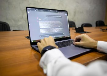 Chat Suframa: Projeto da UEA desenvolve tecnologia para simplificar acesso à legislação da Zona Franca