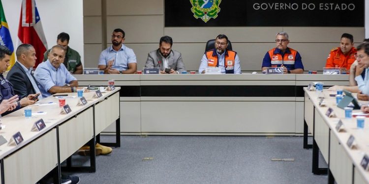 Wilson Lima antecipa ações emergenciais de enfrentamento ao período de cheia nos municípios