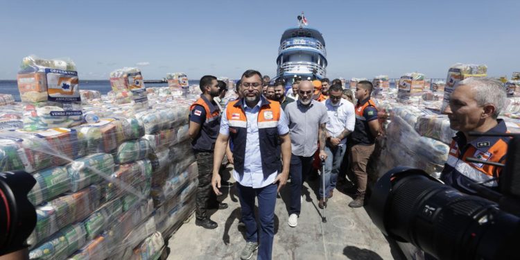 Interior do Amazonas recebe 160 toneladas de ajuda humanitária por conta da cheia no Estado