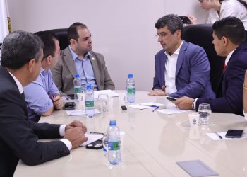 Em reunião liderada pelo presidente Roberto Cidade, superintendente do DNIT faz esclarecimentos sobre o andamento de obras em todo o Amazonas
