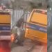 Vídeo: motoqueiro dá de capacete no motorista do “Amarelinho” em Manaus