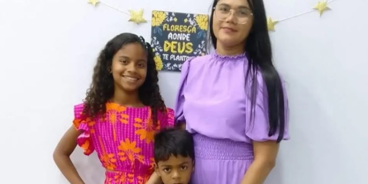 Ovo de Páscoa envenenado: irmã do menino de 7 anos que m0rreu ao comer o doce também m0rre no hospital