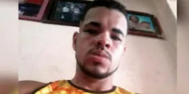 Vídeo forte: colegas filmam c0rpo de mototaxista m0rto a tir0s na BR