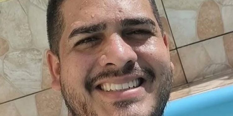 Em moto e sem capacete, motociclista m0rr3 em acidente em Rio Preto da Eva