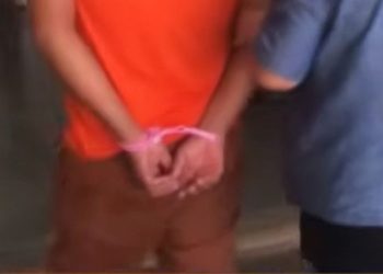 Pai vai na delegacia registrar desapareciment0 da filha e vai pr3s0 pelo e$tupr0 dela em Manacapuru