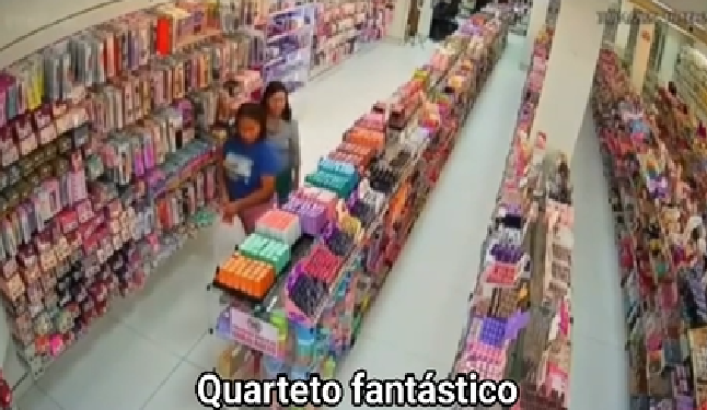 Vídeo: ‘Quarteto fantástico’ de mulheres faz a limpa em loja no Manôa e chama a atenção de lojistas